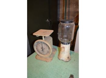 Vintage Scale And Blender