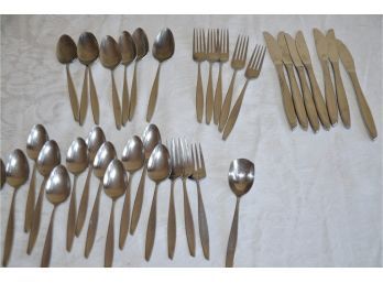 (#82) Ronkil Stainless Flatware (34 Pieces) - See Details