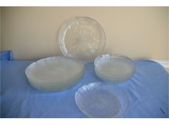 (#236) Glass Diner 9 Plates And Soup / Salad Plate 6