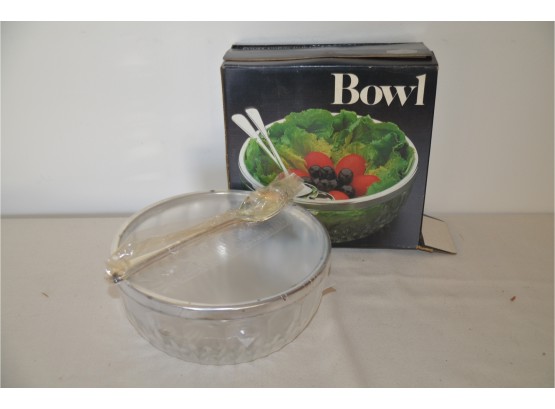 (#148) New In Box Glass Silver Plate Rim Salad Bowl