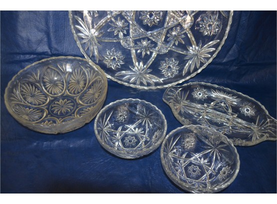(#113) Glass Platter 13.5', Salad 8' Bowl With 2 Snack Bowls, Divided Glass Celery Dish