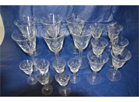 (#110) Vintage 6 Wine Glass, 6 Cordial, 6 Short Glasses