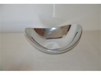 (#117) Silver Aluminum Decorative Bowl 10' Long
