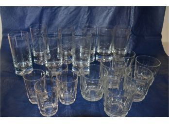 (#100) Drinking Glasses Assorted (8 Tumblers, 6 Short, 4 Juice)