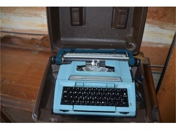 (#339) Coronet XL Smith Corona Electric Typewriter In Case - Works