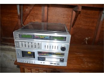 (#334) Vintage York AMFM All-In-One Stereo Cassette Recorder, 8 Track Clock Readout Model M2678