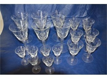 (#110) Vintage 6 Wine Glass, 6 Cordial, 6 Short Glasses
