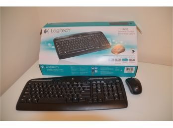 (#20) Logitech Wireless Combo Keyboard MK320 And Mouse