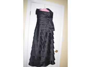 (152) Black Formal Evening Wedding Gown Size 6