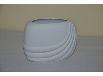 (#5) White Matte Porcelain Rosenthal Vase 6'H
