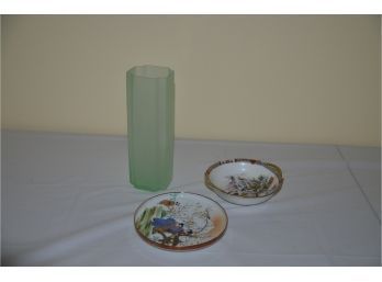 (#6) Asian Trinket Plate 5'R And Vase 7.5