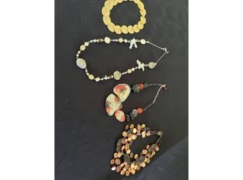 (#116) Costume Jewelry Necklaces 4 Of Them