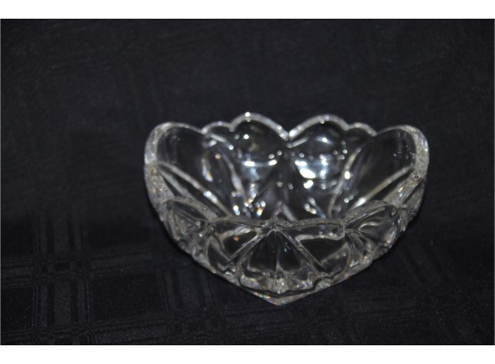 (#23) Crystal Heart Shape Candy Dish 6.5' Round