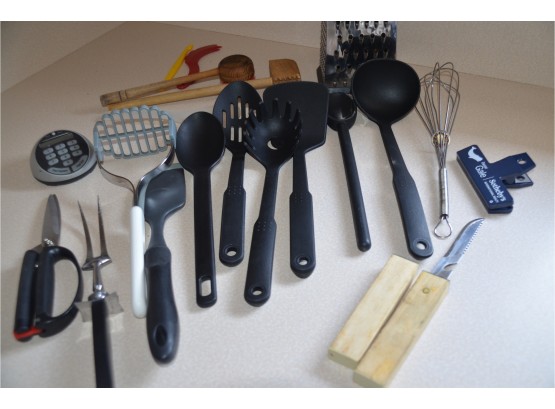 (#56) Assorted Kitchen Gadgets Utensils