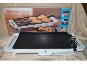 (#85) Toastmaster Cool Edge Grill With Warming Draw