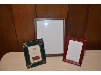 (#120) Picture Frames 3.5x5 And 8x10
