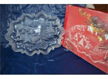 (#77) Glass Christmas Oval 17' Serving Plate In Box
