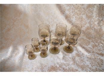 (#66) Vintage Brown Drinking Glasses (7 Total)
