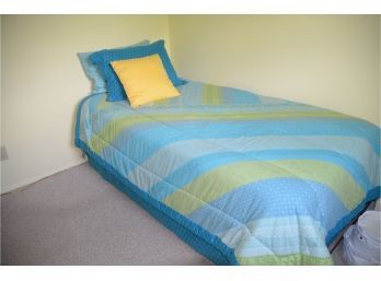 Twin Comforter Set Reversible (comforter, Sham And Dust Ruffle)