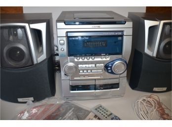 Aiwa All-in-one Stereo CX-NAJ012 Radio, CD, Cassette (one Side Of Cassette Door Not Closing)