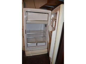 Vintage MCM General Electric Refrigerator Inside Freezer