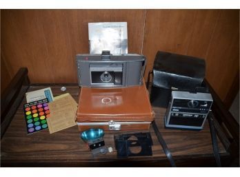 (#298) Vintage Polaroid Camera Model J66 With Flash And Case, Kodak EK6 Instant Camera