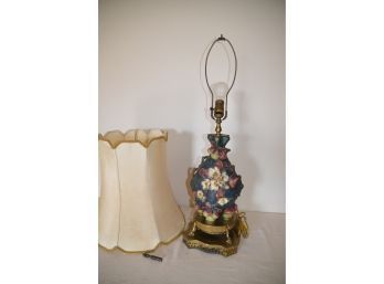 (#195) Vintage Porcelain Brass Base Table Lamp (few Chips On Flowers) 30'H