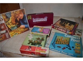(#316) Vintage Games: Lost Gold, Checker, Chess, Connect 4, Entertainment Trivia, Construction Straws