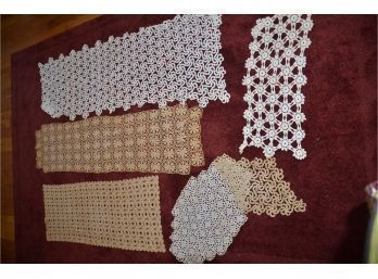 (#238) Vintage Lace Table Runners And Doilies