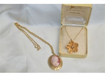 (#25) Cameo Gold Tone Necklace Gold Filled Flower Necklace