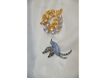 (#11) Costume Stone Bird Pin And Gold Tone Inlay Iridescent Stone