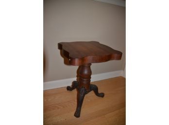 (#67) Vintage Wooden Pedestal 3 Legged Side Accent Table