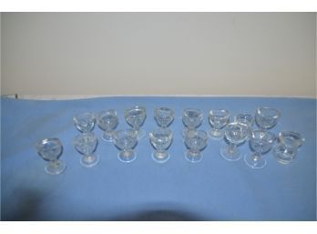 (#125) Glass Eye Wash Cups Clear