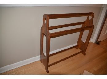 (#66) Wooden Floor Standing Blanket / Quilt  / Bedspread Rack