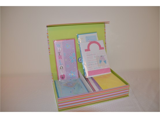 (#32) NEW Assorted Sunshine Handcrafted Card Collection 30 Designs In Keepsake Box
