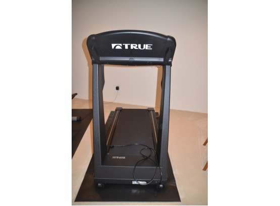 True 500 S.O.F.T System Treadmill With Mat - Like New (located On Main Floor)