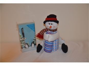 (#40) Christmas Note Pad And Decorative Snowman Towel Holder
