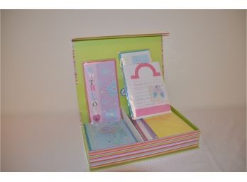 (#32) NEW Assorted Sunshine Handcrafted Card Collection 30 Designs In Keepsake Box