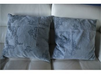 (#4) Pair Of Grey Blue Decorative Pillows 22x22 Zippered