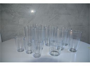 (#71) Drinking Glasses 11 Tall And 4 Short