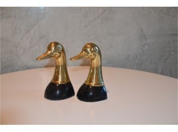 (#103) Pair Of Brass Duck Head Book Ends 6.5'H (have A Little Pitting)