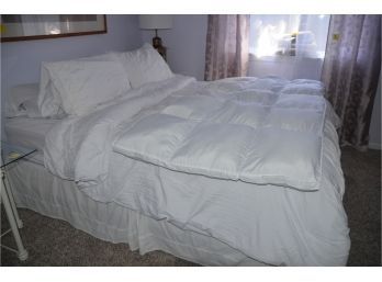 (#27) White Queen Size Bedding: Quilt, Sheets, Pillows, Shames, Mattress Cover
