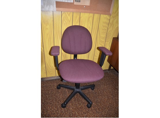 (#17) Desk Chair Adjustable Height