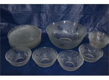 (#112) Glass Salad Fruit Bowl Frosted With 6 Matching Dessert Bowls And 8' Luncheon Plates