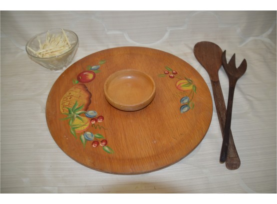 (#264) Vintage Woodcraftery 16' Round Wooden Serving Tray With Wooden Salad Tongs, Plastic Appetizer Pic