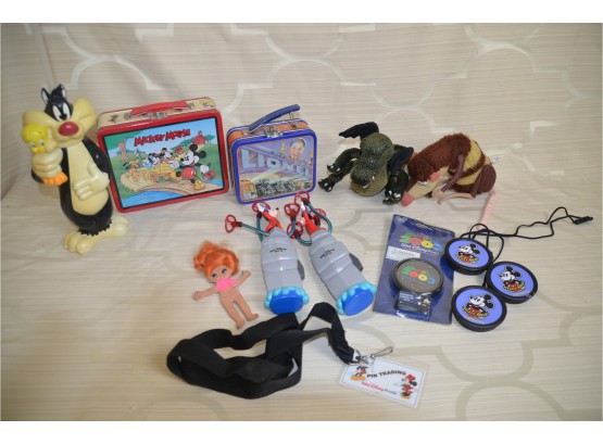 (#142) Assorted Vintage Disney And Looney Tunes Toys And Lunch Box