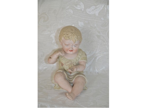(#41B) Antique Porcelaine Baby Stature Figurine (arm Re-glued)