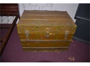 (#15) Antique Steamer Trunk Inside Extra Top Storage Drawer (handle Missing)