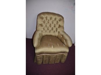 (#9) Vintage Henredon Tufted Back Club Chair (fabric On Seat Ripped)