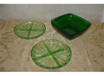 (#37) Depression Green Divide Plate 7.5' And Emerald Green Glass Bowl 7.5'